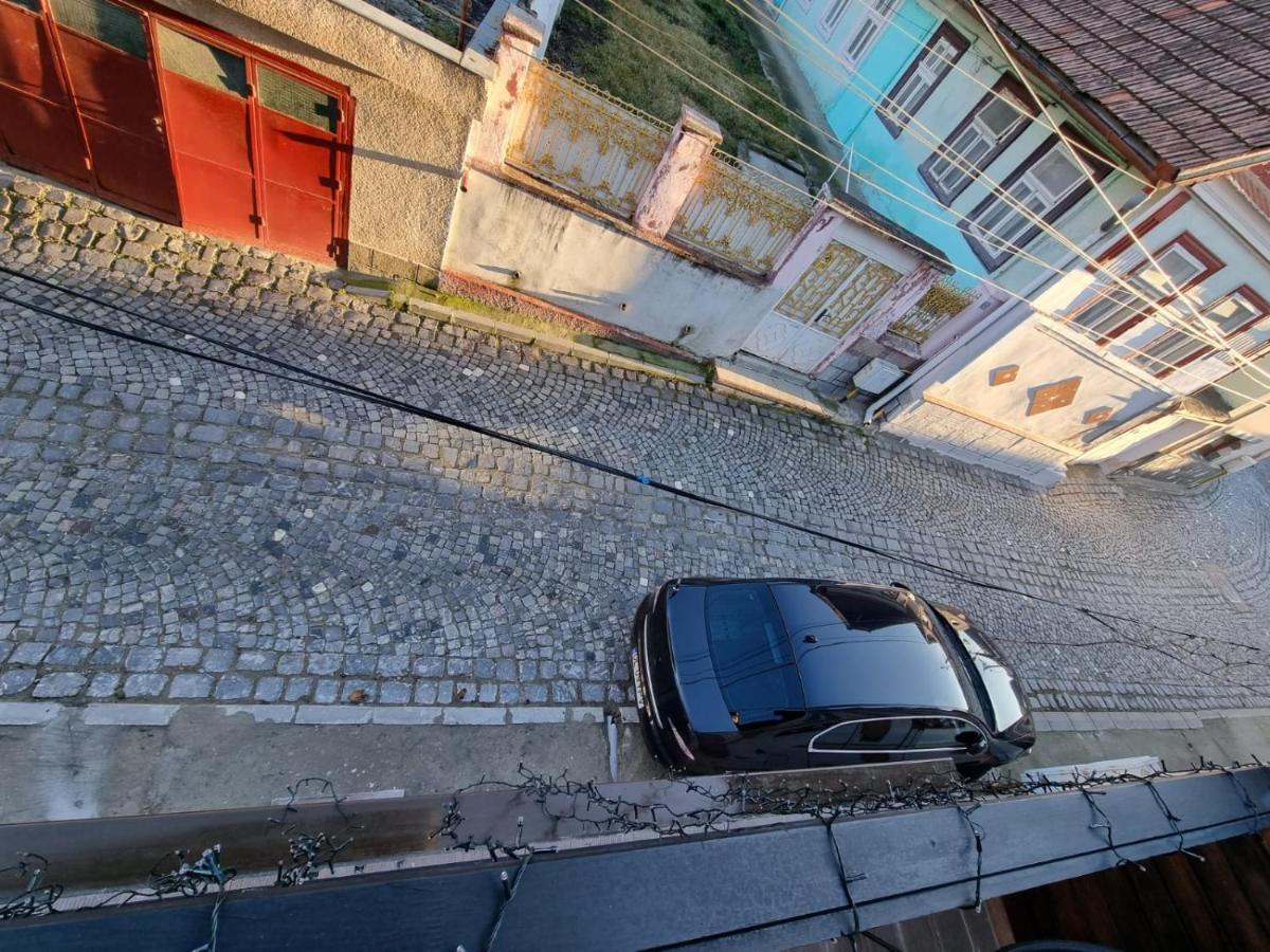 Casa Chiper - Attic Apartment With View Braşov Exterior foto