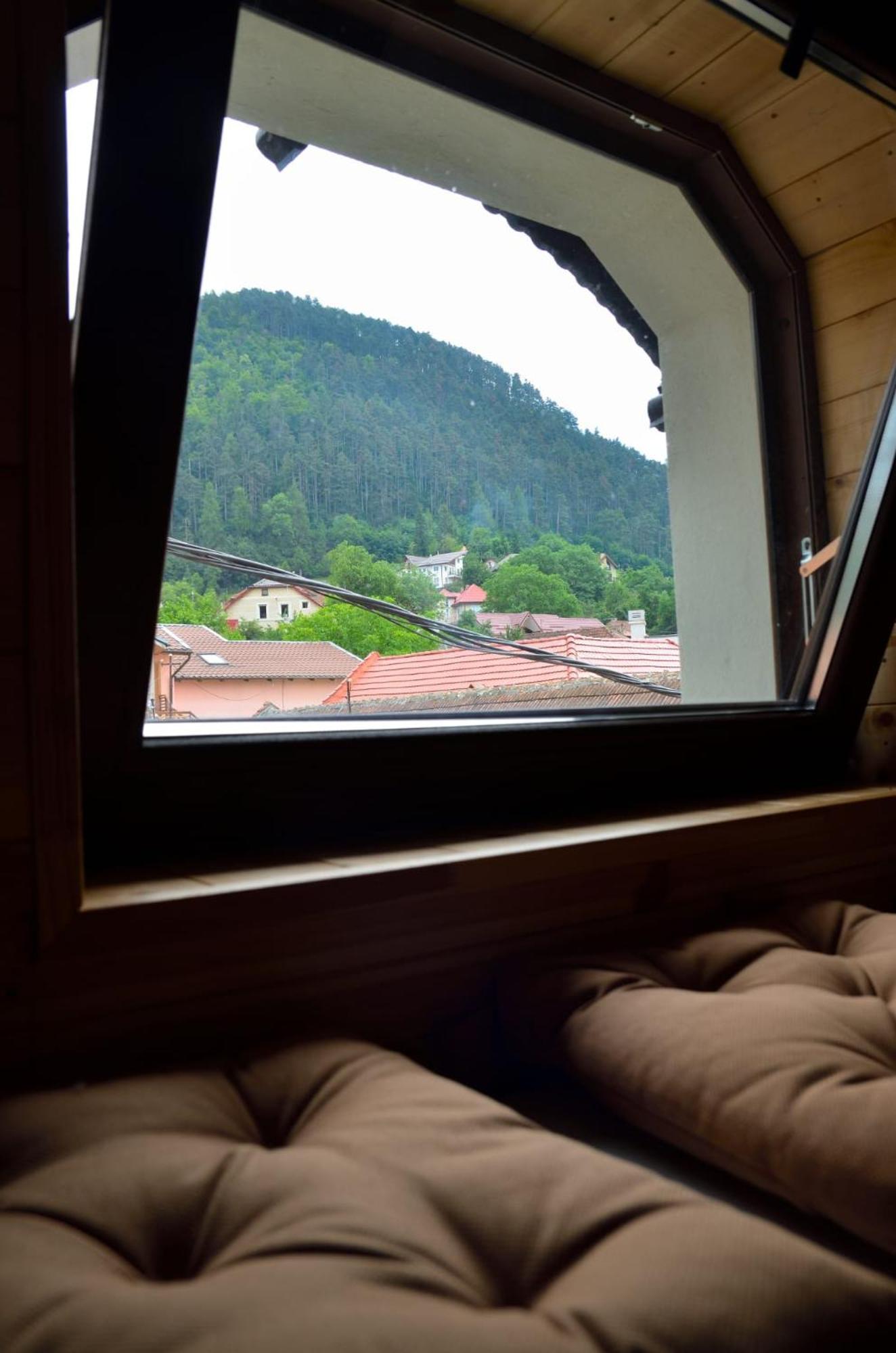 Casa Chiper - Attic Apartment With View Braşov Exterior foto